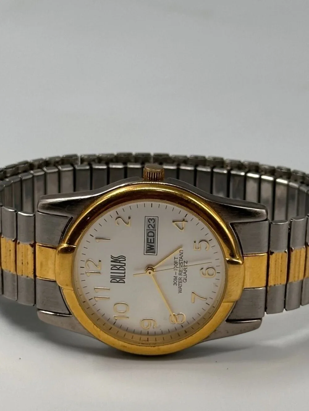 3/$30 VTG. Bill Blass Watch Silver Gold Two Tone Day Date Stretch Band